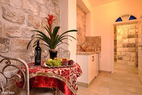 Old City Inn Safed Room photo