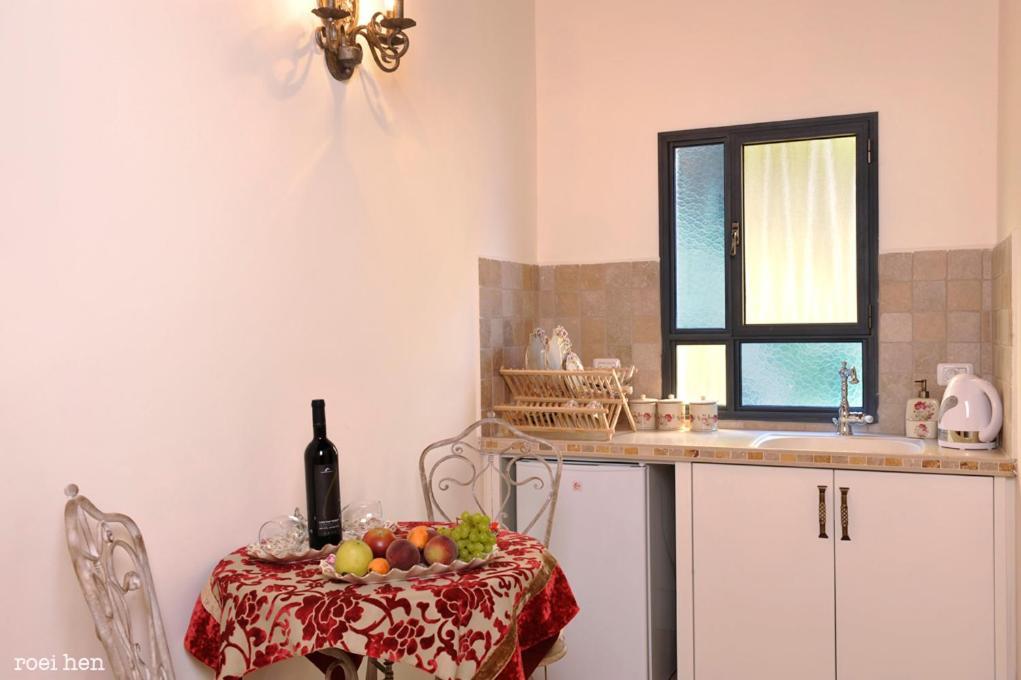 Old City Inn Safed Room photo